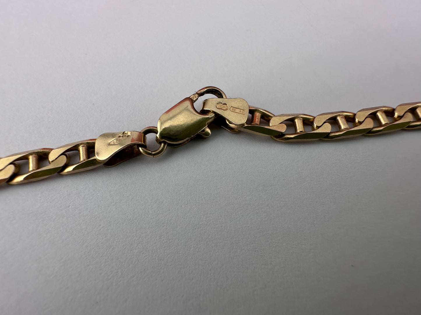 Vintage 9ct Yellow Gold UnoAerre Flat Mariner Chain