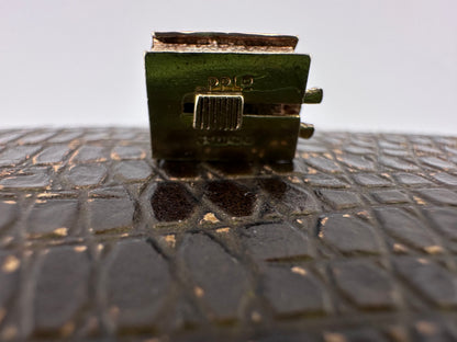 Vintage 9ct Gold Articulated Dog in Kennel charm