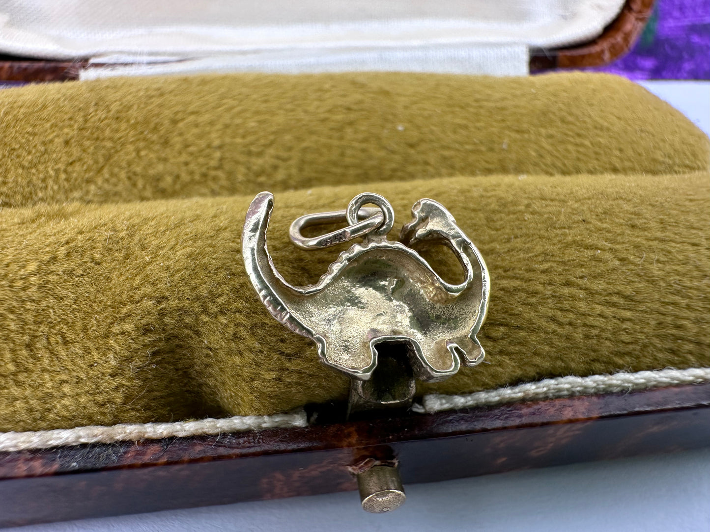 9ct Dinosaur charm
