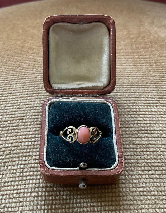 Coral Cabochon Ring, 9ct Gold, Heart shaped shoulders