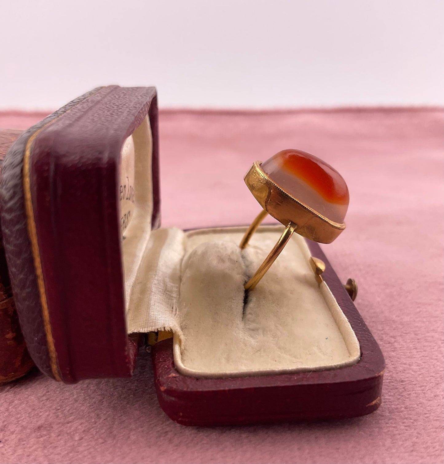 Vintage 20ct Gold Orange Agate Ring