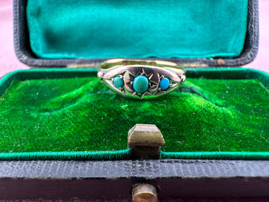 Georgian 18ct Gold Turquoise Boat shaped Gypsy ring, 1806