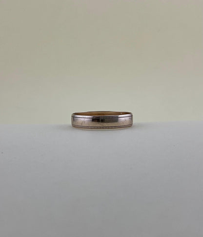 Milgrain edged 9ct gold band, 3.5mm wide