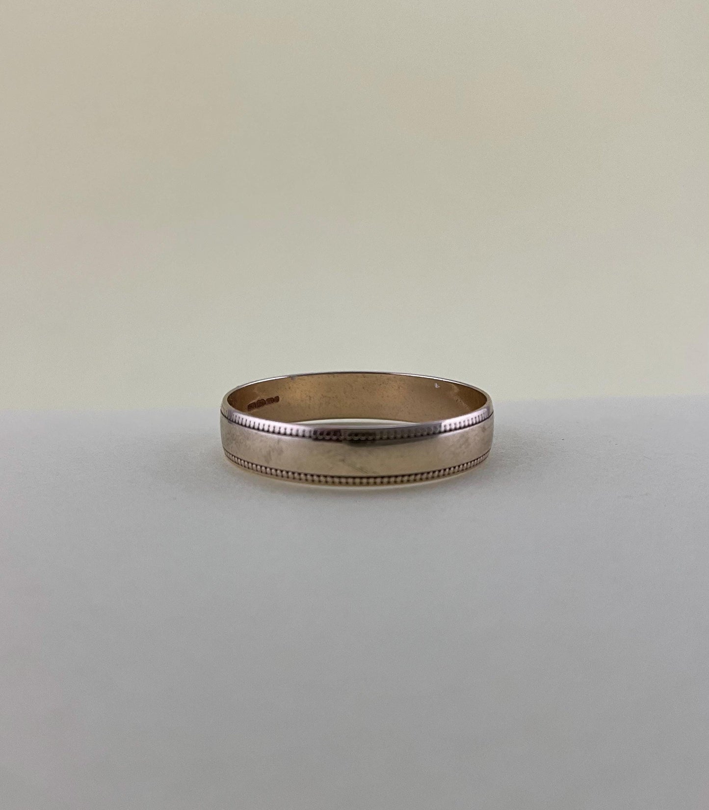 Milgrain edged 9ct gold band, 3.5mm wide