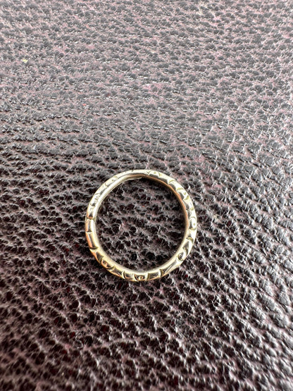 9ct Gold Georgian Carved Split Ring, 1.4cm diameter