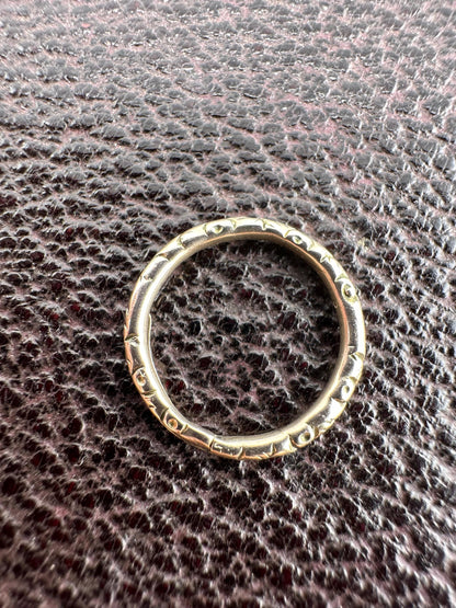 9ct Gold Georgian Carved Split Ring, 1.4cm diameter