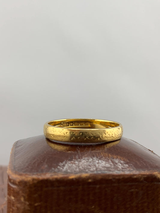 Vintage 22ct gold engraved patterned ring, 1932