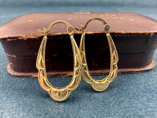 9ct Scalloped Hoops, 2.4cm long