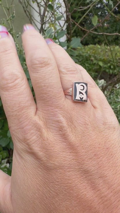 9ct Rose Gold & Onyx R ring