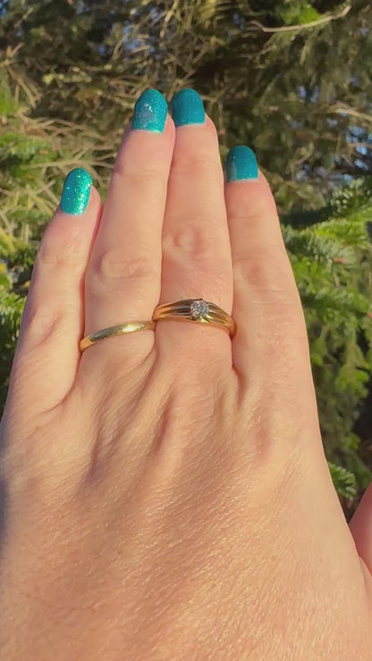 Edwardian 18ct Old Mine Cut Diamond Belcher Ring