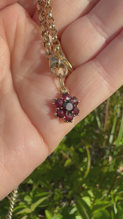 Vintage 9ct Garnet Cluster Flower Pendant