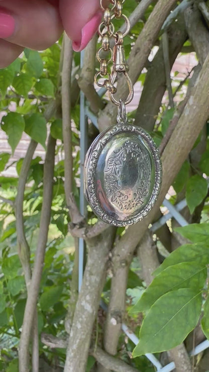 Sterling silver Oval wreath Locket