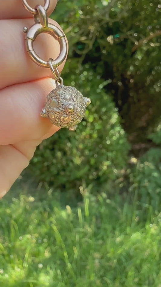 Antique 9ct Gold Orb pendant