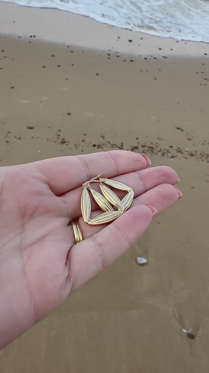 9ct Gold UnoAerre Ribbed Triangular hoops