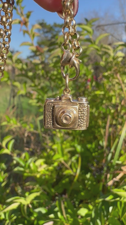 Vintage 9ct Gold Retro Camera Charm