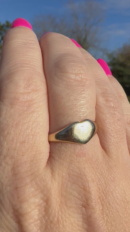 Vintage 9ct Gold Heart Signet