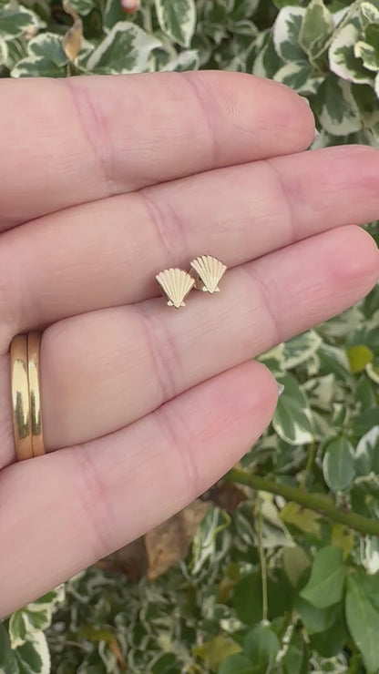 9ct gold shell earrings