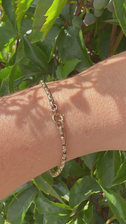 Antique 9ct gold Faceted oval belcher bracelet with bolt clasp