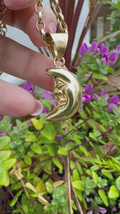18ct Man on the Moon Charm