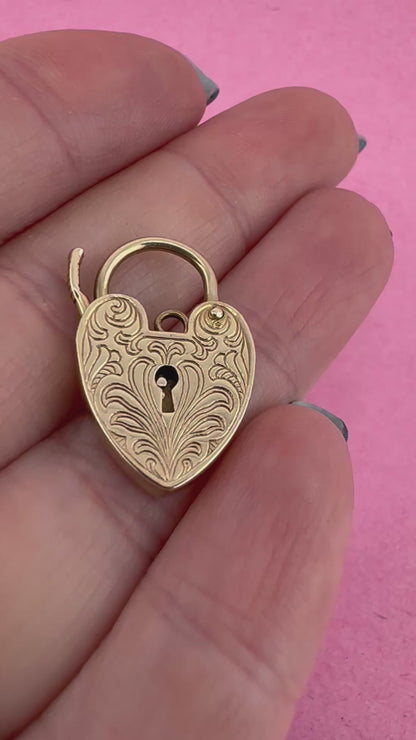 Vintage 9ct gold Engraved Heart Padlock, 1971, 2.83g, 2.2cm