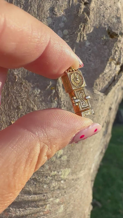 Vintage 9ct Gold ‘Hickory Dickory Dock’ Clock charm